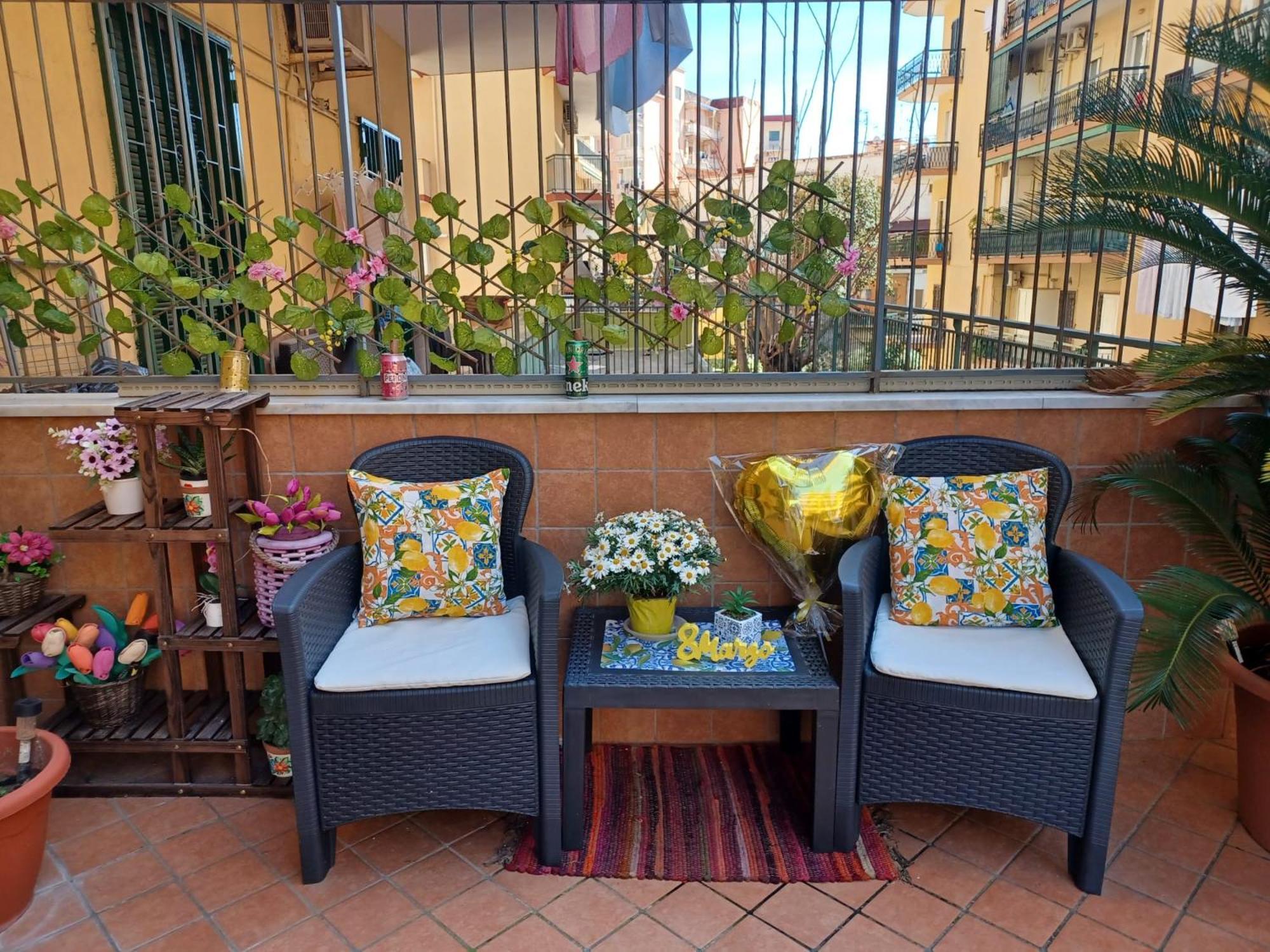 Bed and Breakfast La Terrazza Di Monica & Teresa Portici Exterior foto